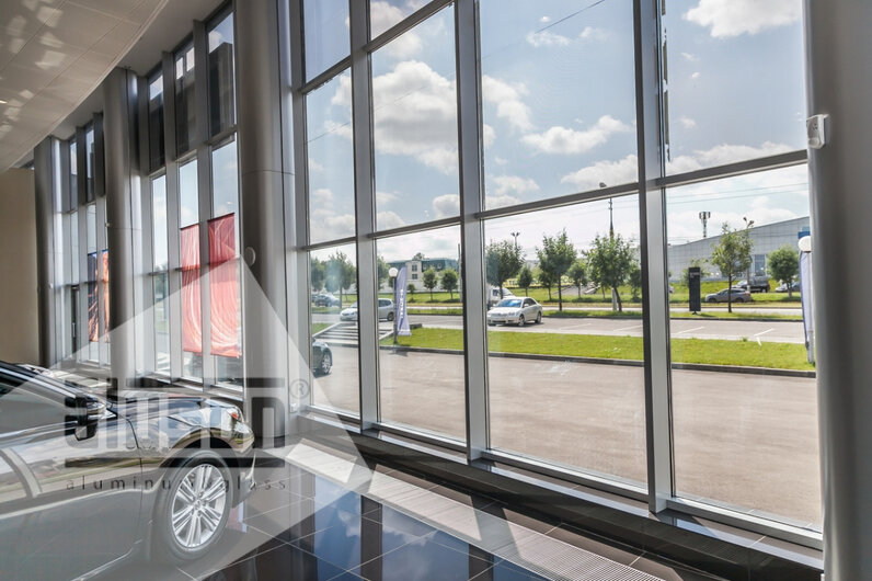 Автосалон «Lexus»