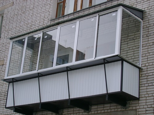 Ограждение балкона из профильной трубы (111 фото)